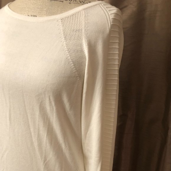 Tribal Canada Crew Neck Top. Size L - Picture 7 of 12